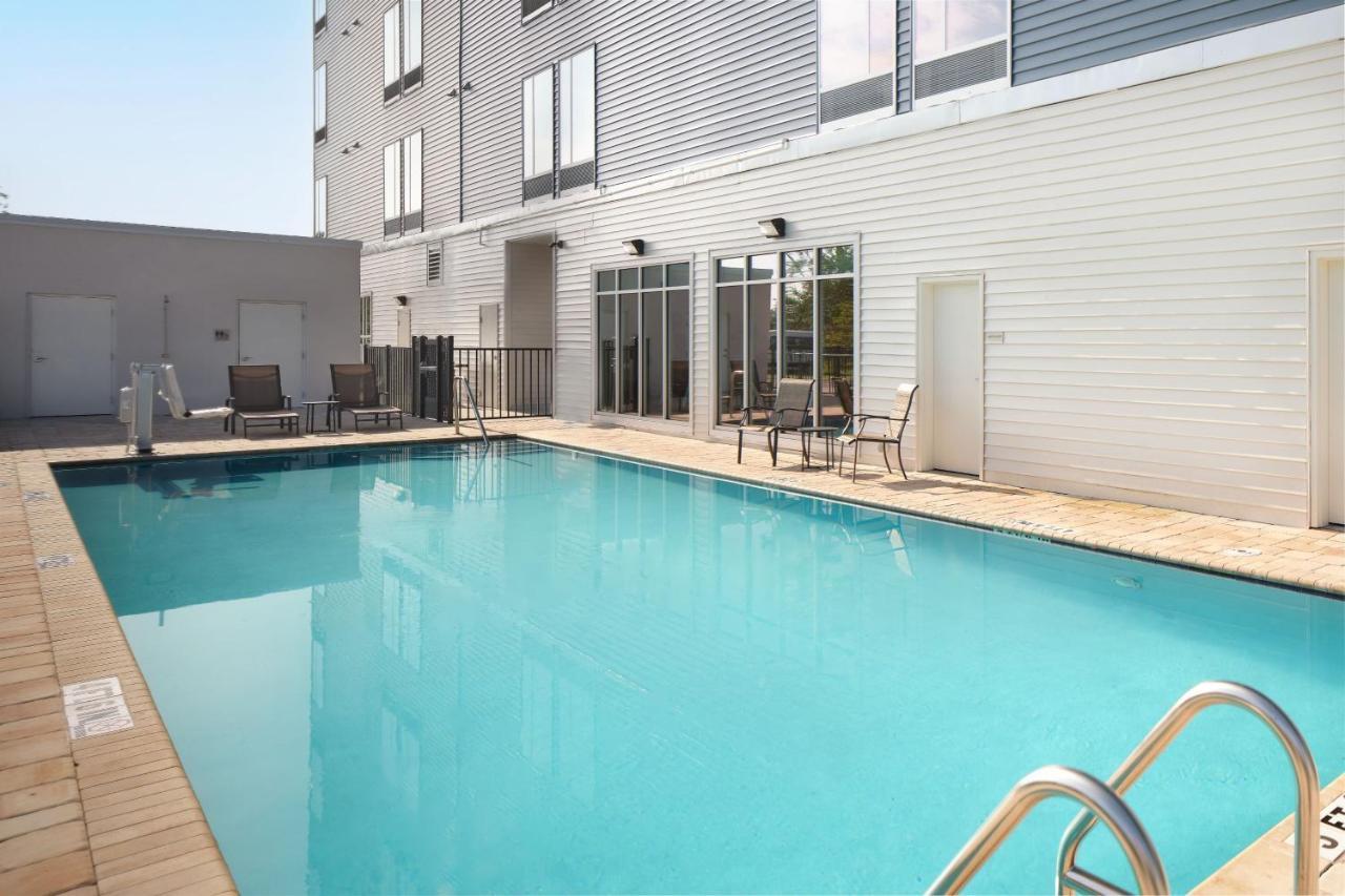 Springhill Suites By Marriott Jacksonville Baymeadows Exterior photo